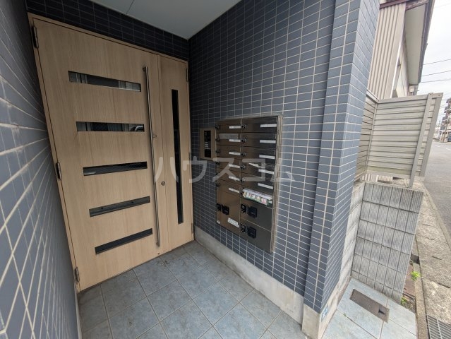 15/16 エントランス