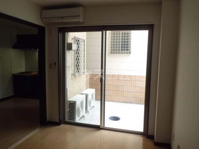 16/23 バルコニー