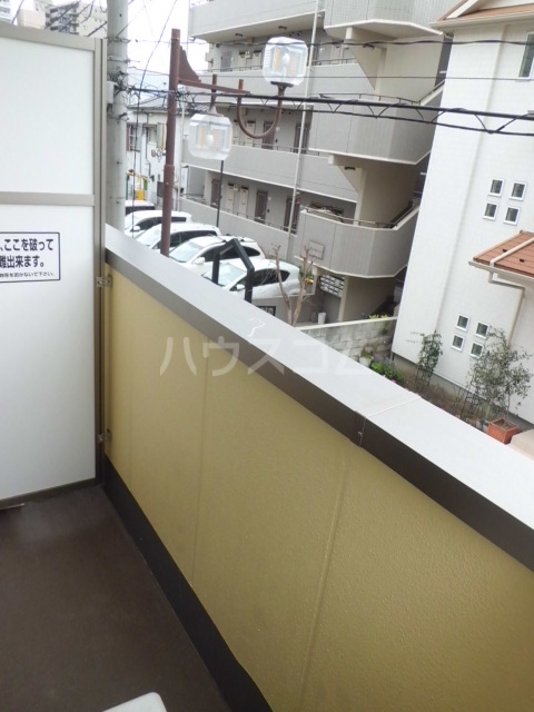 16/23 バルコニー