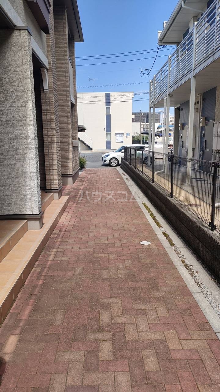 27/30 駐車場