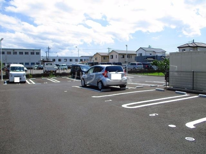 18/20 駐車場