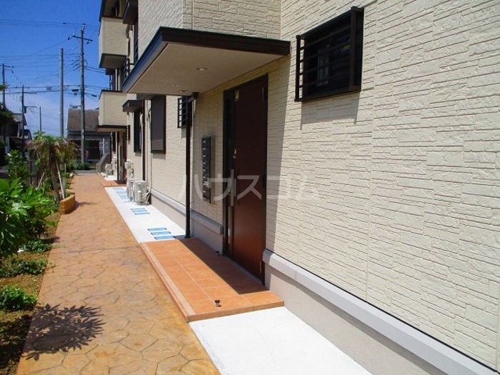 18/21 エントランス