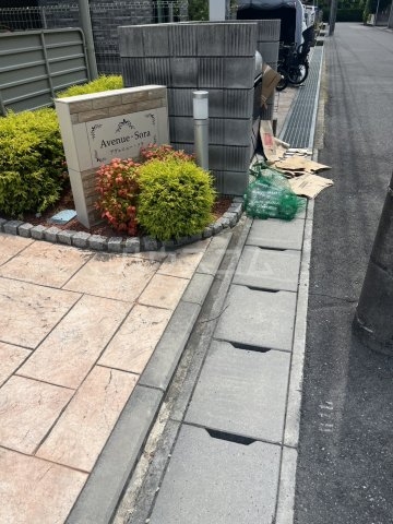 22/30 エントランス