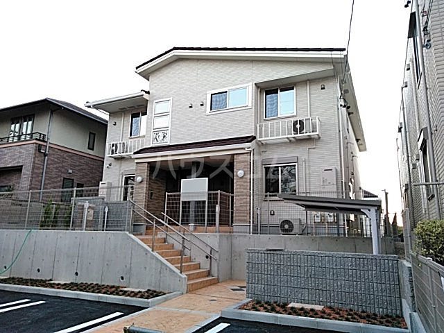 23/30 エントランス