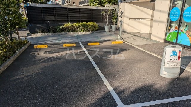 22/27 駐車場