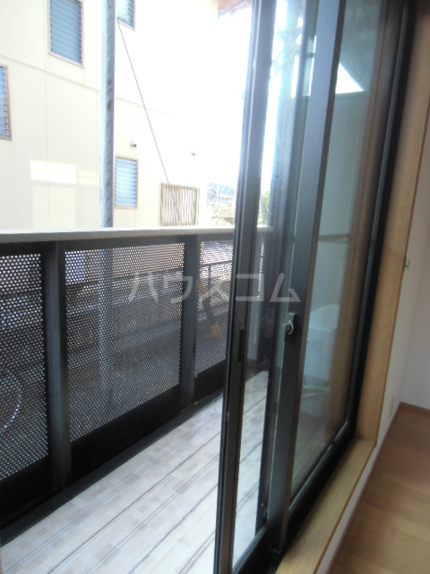 19/27 バルコニー