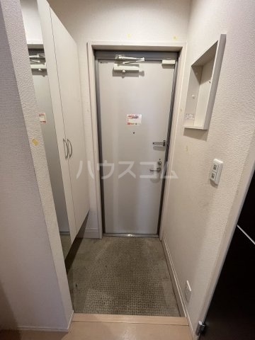 13/30 玄関