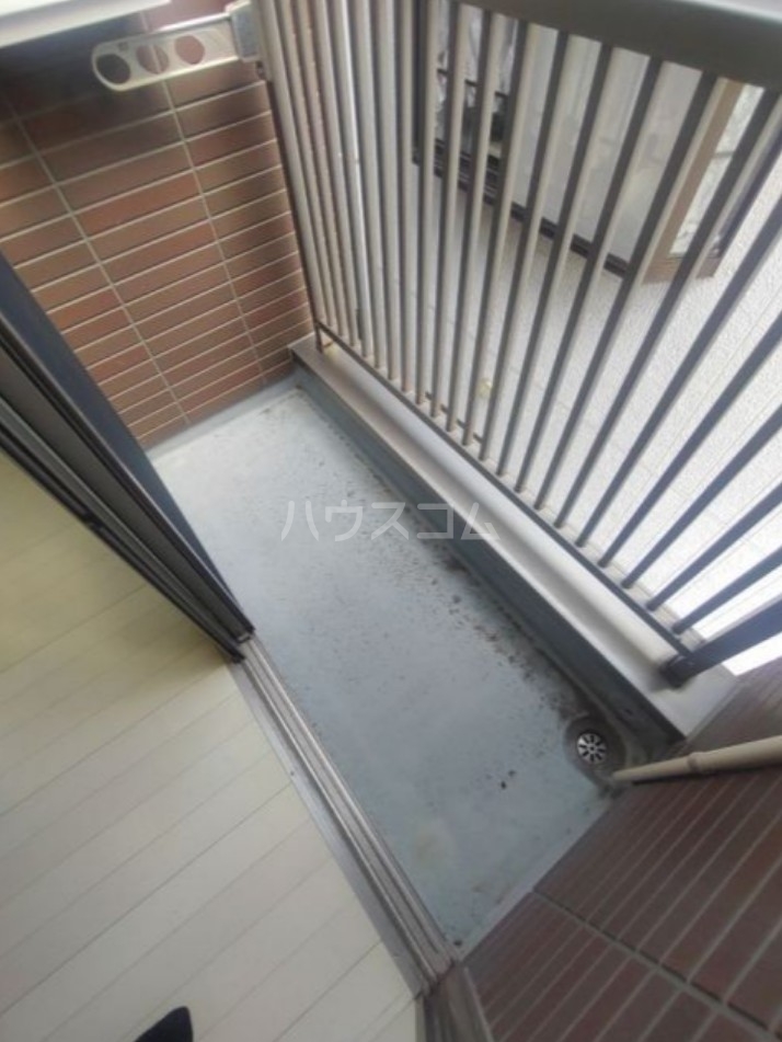 18/25 バルコニー