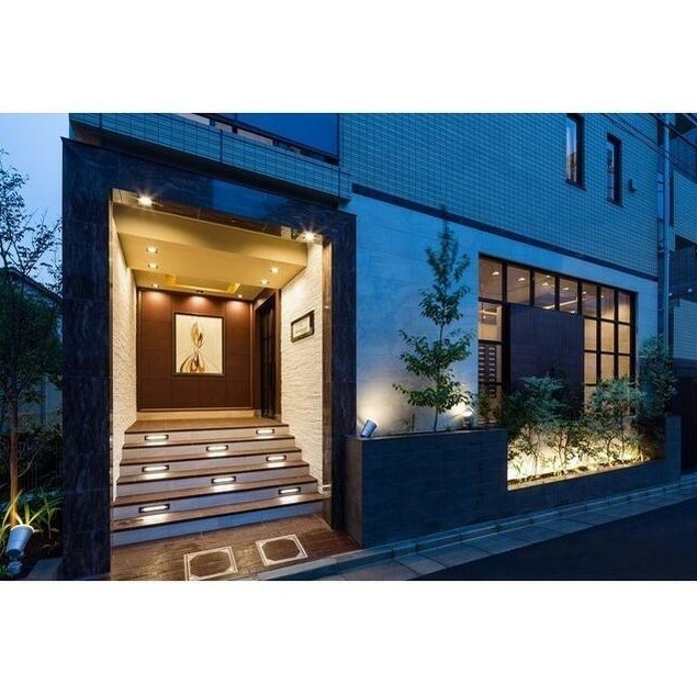 13/23 エントランス