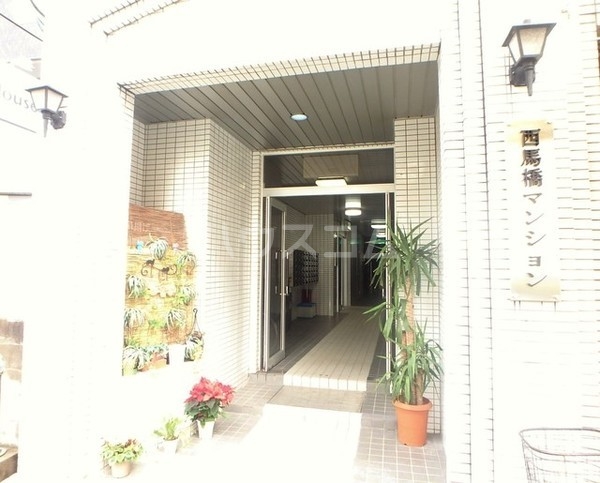 16/26 エントランス