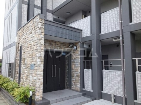 14/22 エントランス