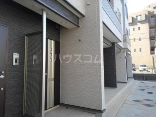 16/22 エントランス