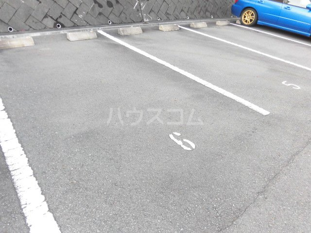 22/25 駐車場