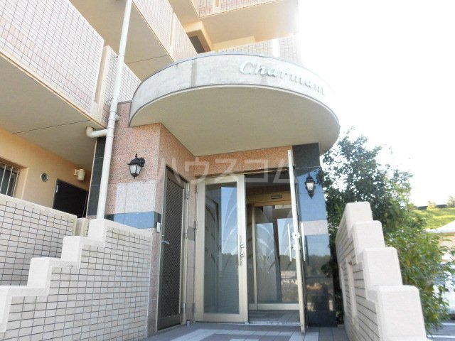 21/25 エントランス