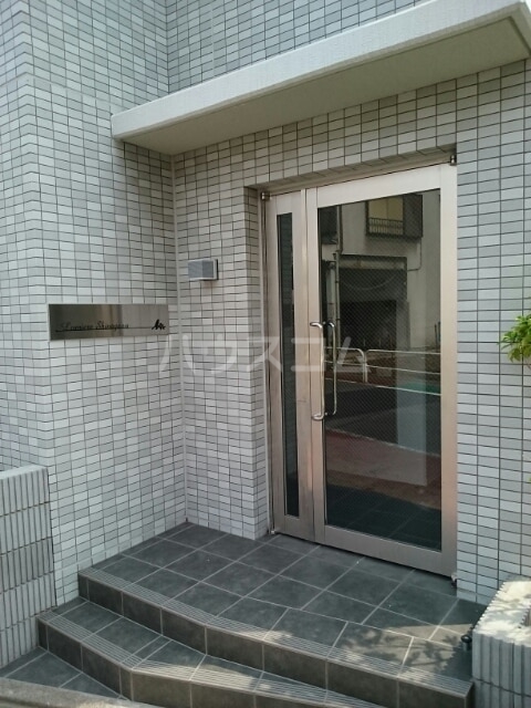 2/8 エントランス