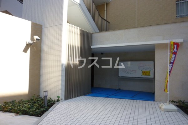 20/23 エントランス