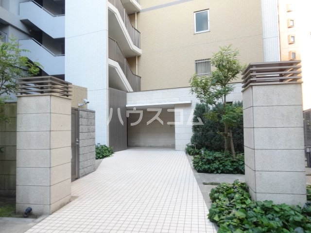 25/28 エントランス