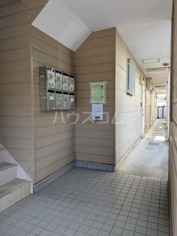 18/26 エントランス