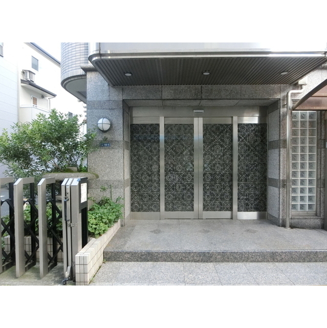 17/18 エントランス