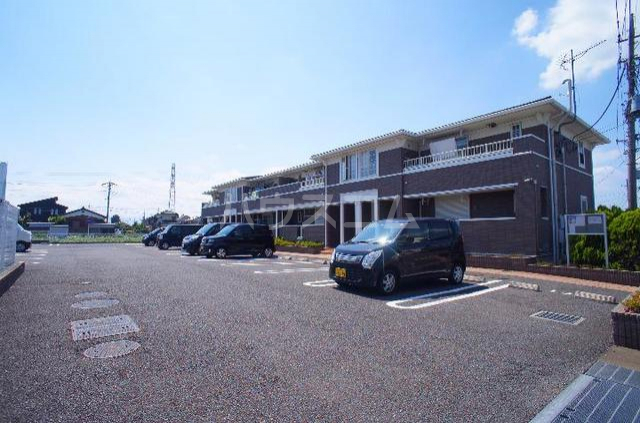 16/17 駐車場