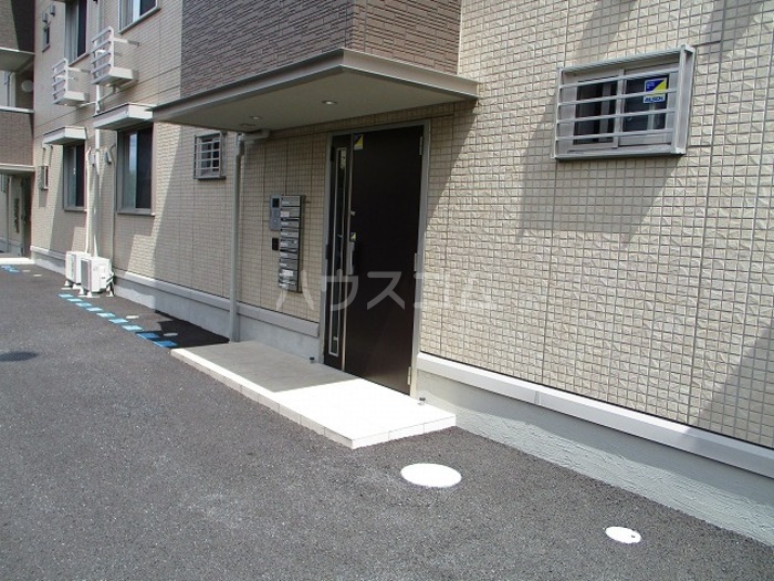 2/4 エントランス