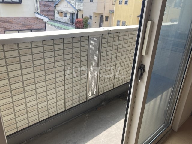 18/28 バルコニー