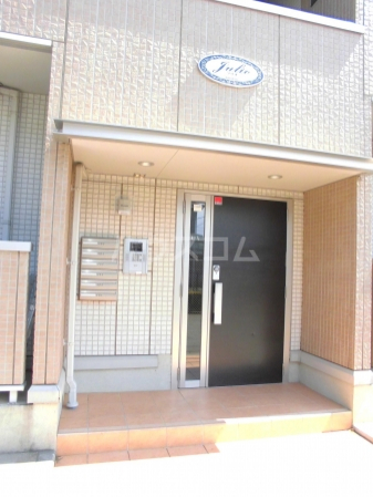 16/25 エントランス