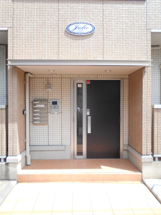 28/30 エントランス