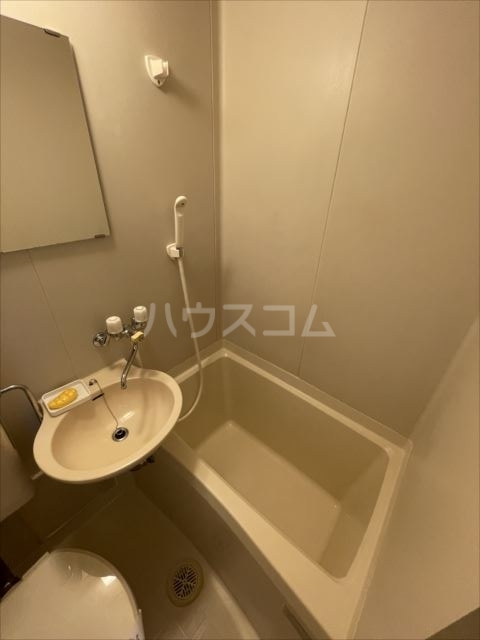 16/30 浴室