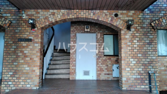 16/22 エントランス