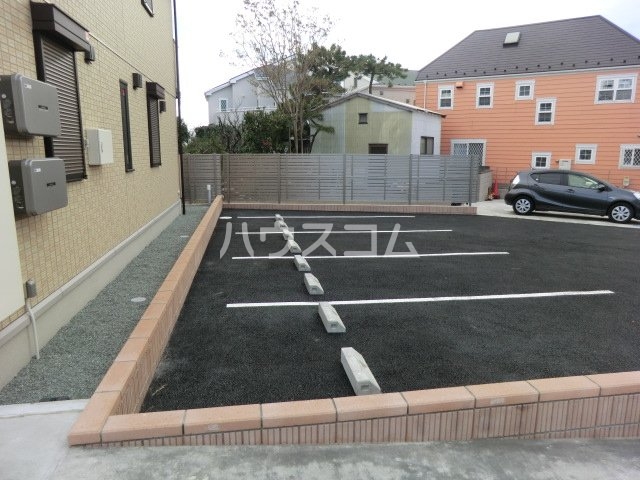 16/27 駐車場