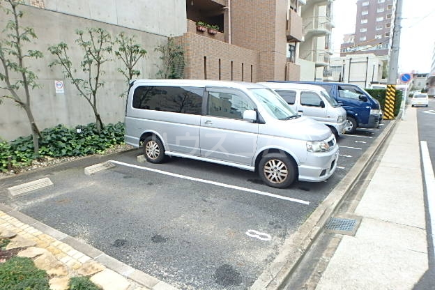 21/30 駐車場