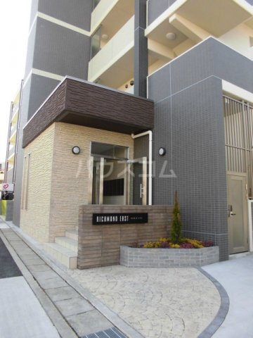 16/22 エントランス