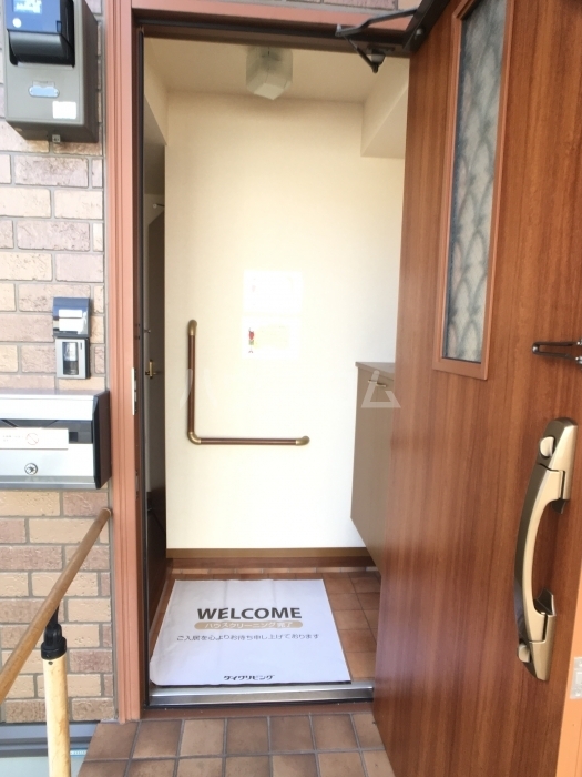 21/29 エントランス