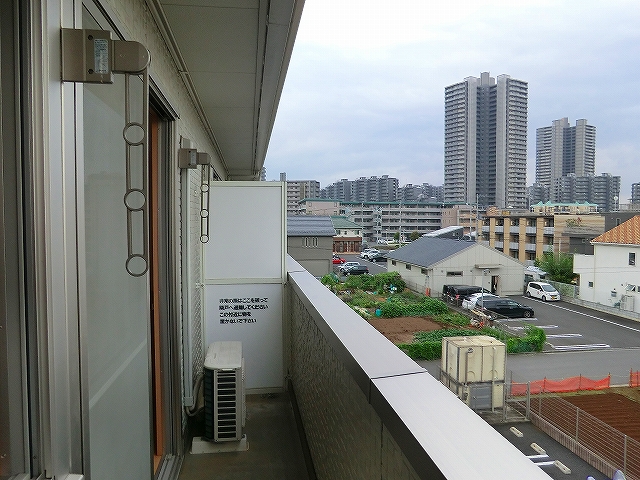 17/28 バルコニー