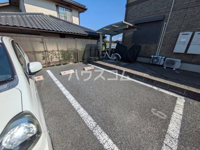 21/25 駐車場