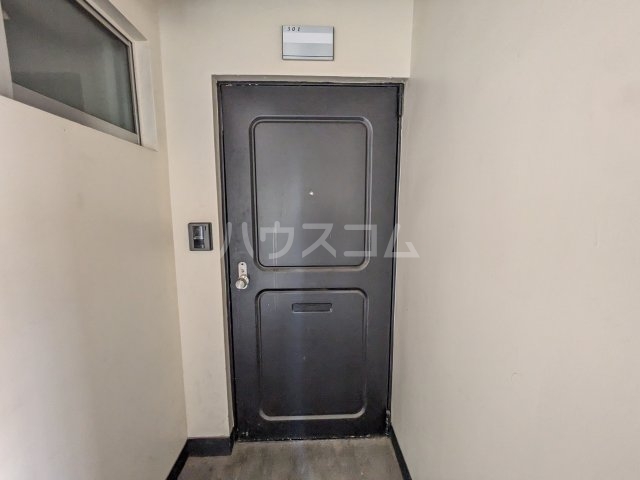 20/28 エントランス