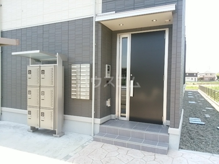 22/30 エントランス