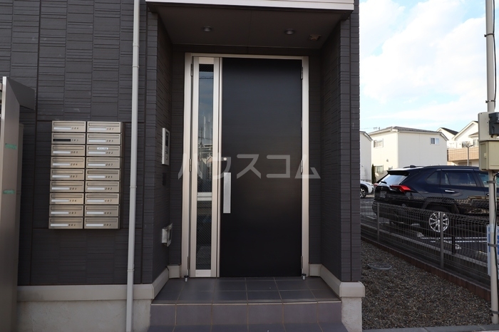 21/30 エントランス