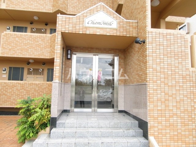 18/21 エントランス