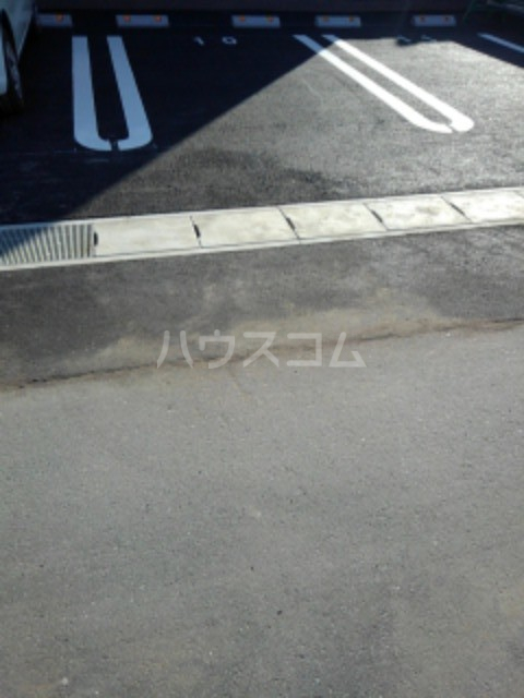 14/19 駐車場