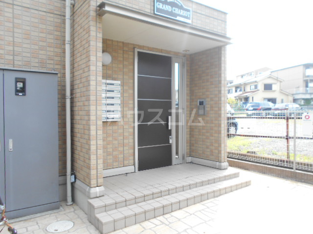 26/30 エントランス