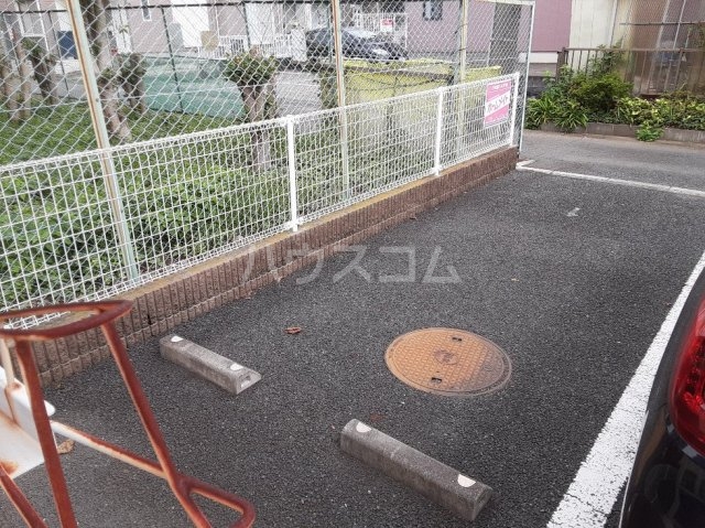 2/3 駐車場