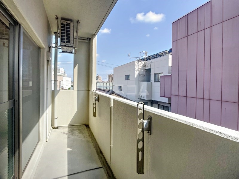 23/30 バルコニー