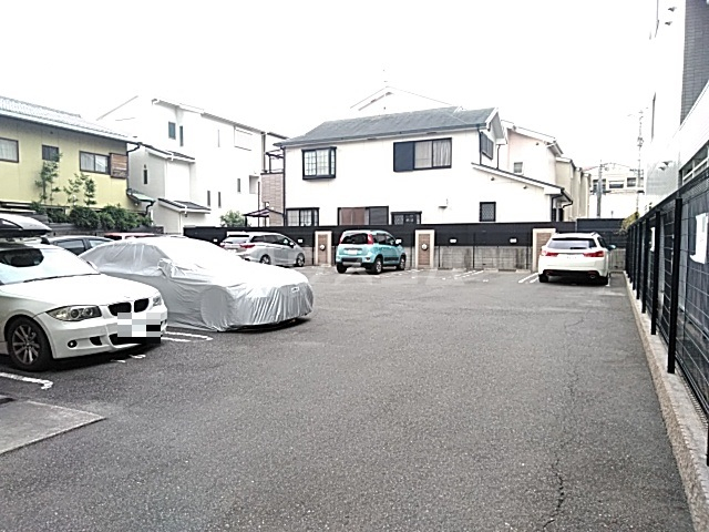 27/29 駐車場
