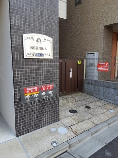 25/30 エントランス