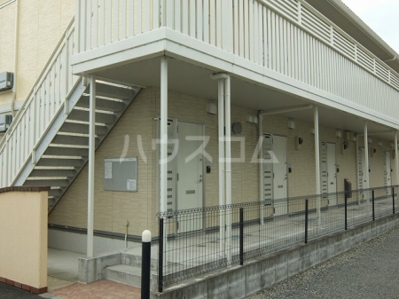 22/25 エントランス