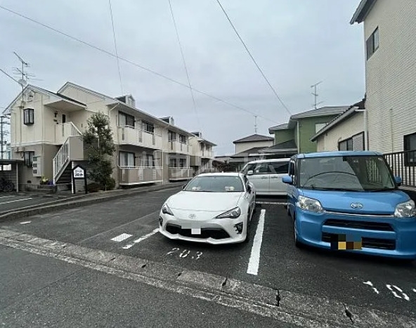 20/21 駐車場
