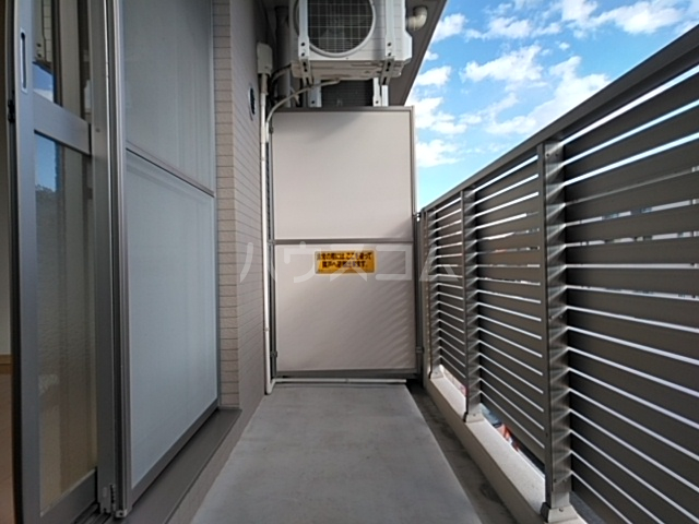 23/30 バルコニー