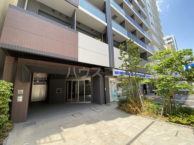 29/30 エントランス